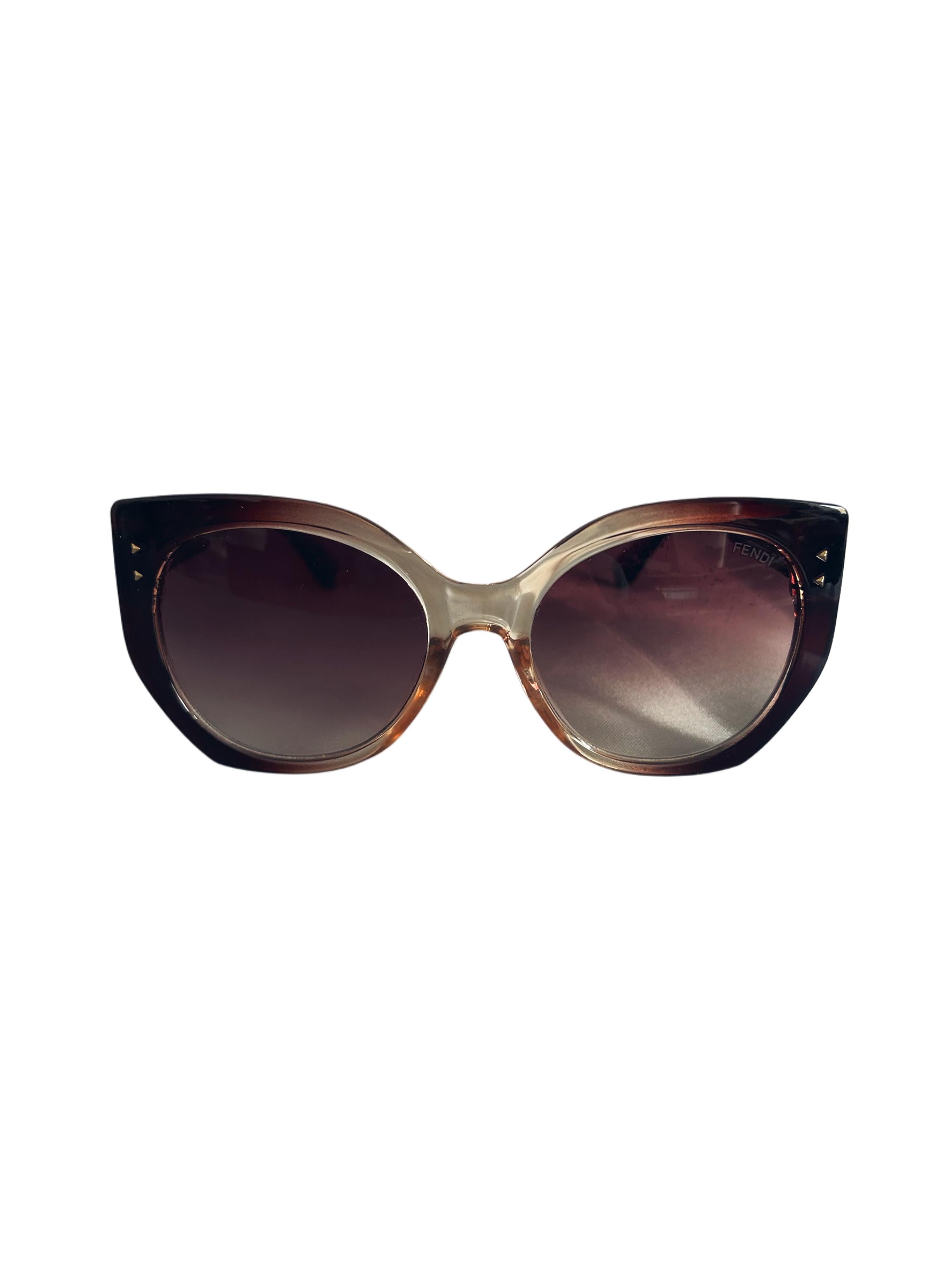 小物 00s FENDI Eyeware archive sunglass y2k 2000s Fendi Black & Cream Sunglasses with Buckle Detail - 小物