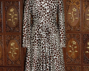 Vtg. 1970s Luis Estevez Polyester Cream & Brown Animal Print Dress