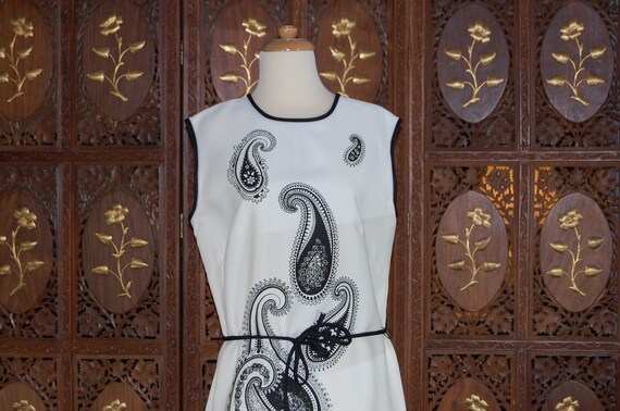 Vintage 1960s ALFRED SHAHEEN Black Paisley Print