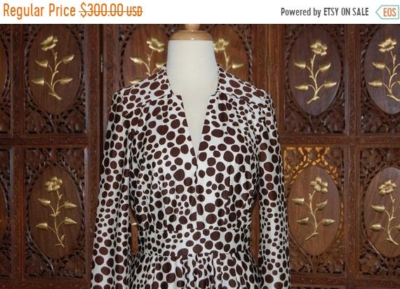 ON SALE Vintage 1970s ESTEVEZ Polyester Brown Anim