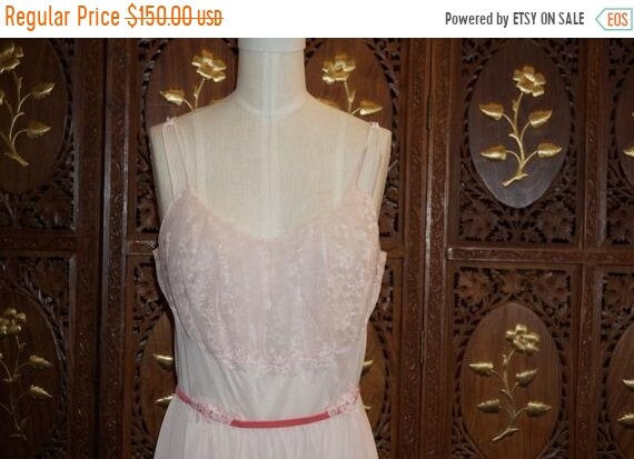 ON SALE 1950s Vanity Fair Pink Chiffon Lace Linger