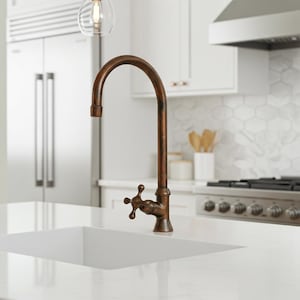 Handgjord antik kopparfärgad svanhalsblandare – Rustik lantlig diskhoblandare för kök eller bar