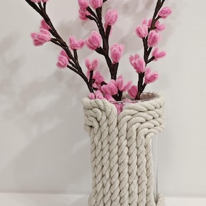 手作りパイプクリーナーの花