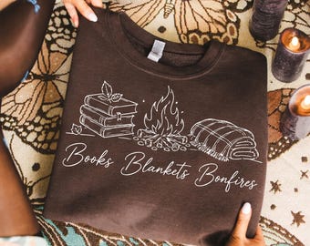 Libros, mantas, hogueras PNG, sublimación acogedora para otoño con temática literaria, diseño de camiseta para amantes de los libros de otoño, boutique de otoño, descarga digital