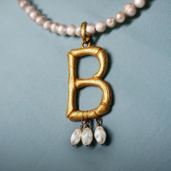 Anne Boleyn Necklace Replica, Bella Hadid Style, Initial Pearl Choker, Tudor Historical Jewelry, Handmade Gift for Her, Handcrafted Medieval