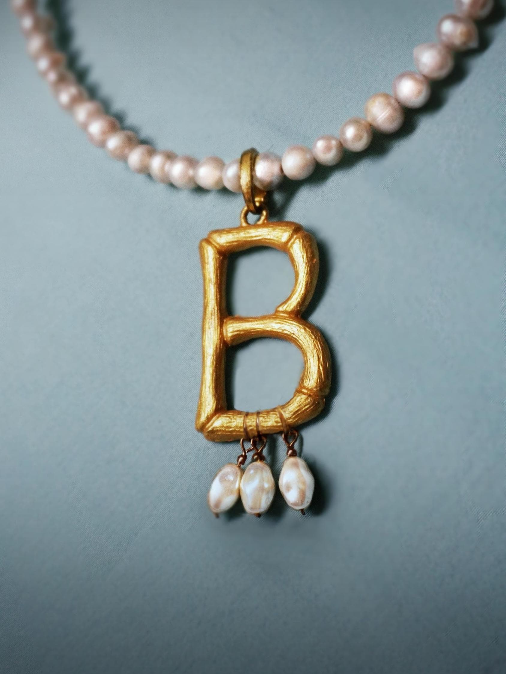 Anne Boleyn Necklace Replica, Bella Hadid Style, Initial Pearl Choker, Tudor Historical Jewelry, Handmade Gift for Her, Medieval, Golden