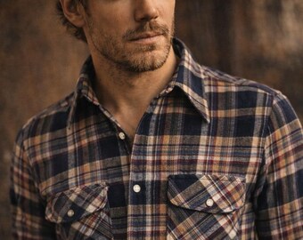 Camisa vintage Pendleton para hombre, talla mediana, de lana a cuadros azul marino y tostado, de manga larga, estilo Cabincore Vintage.