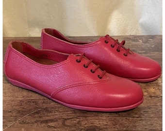 Vintage 1970's Famolare Women's Loafer / Size 4.5 / Red Leather Lace Up Flats / Made in Italy