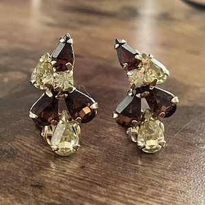 Vintage Amber Brown Rhinestone Earrings / Prong Set / Navette Glass / Clip On Earrings / Vintage Costume Jewelry