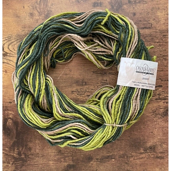 Jewel Hand Kettle Dyed Cascade Yarns / Green 9286 / Peruvian Highland Wool Worsted Weight / Yarn Destash