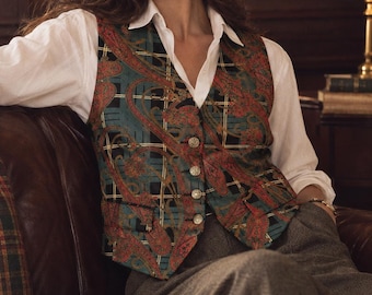 Vintage 90's Women's Vest / Size X-Small / Green & Red Paisley and Plaid Waistcoat / Equestrian Old Money Preppy Academia Christmas Vest