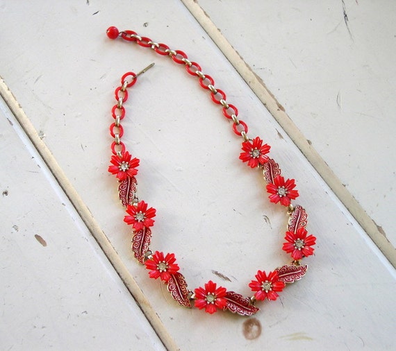 Vintage 1950's Poinsetta Necklace / 50's Red Flor… - image 1