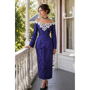 poppy lace dress POPPY LACE MIDI DRESS – AKIRA main image 0