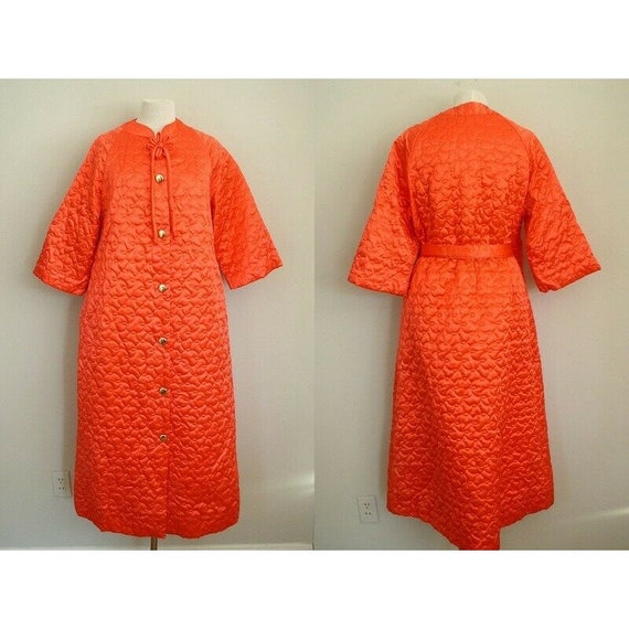 Vintage 1950s Coral Satin Quilted Robe / Womens Ho