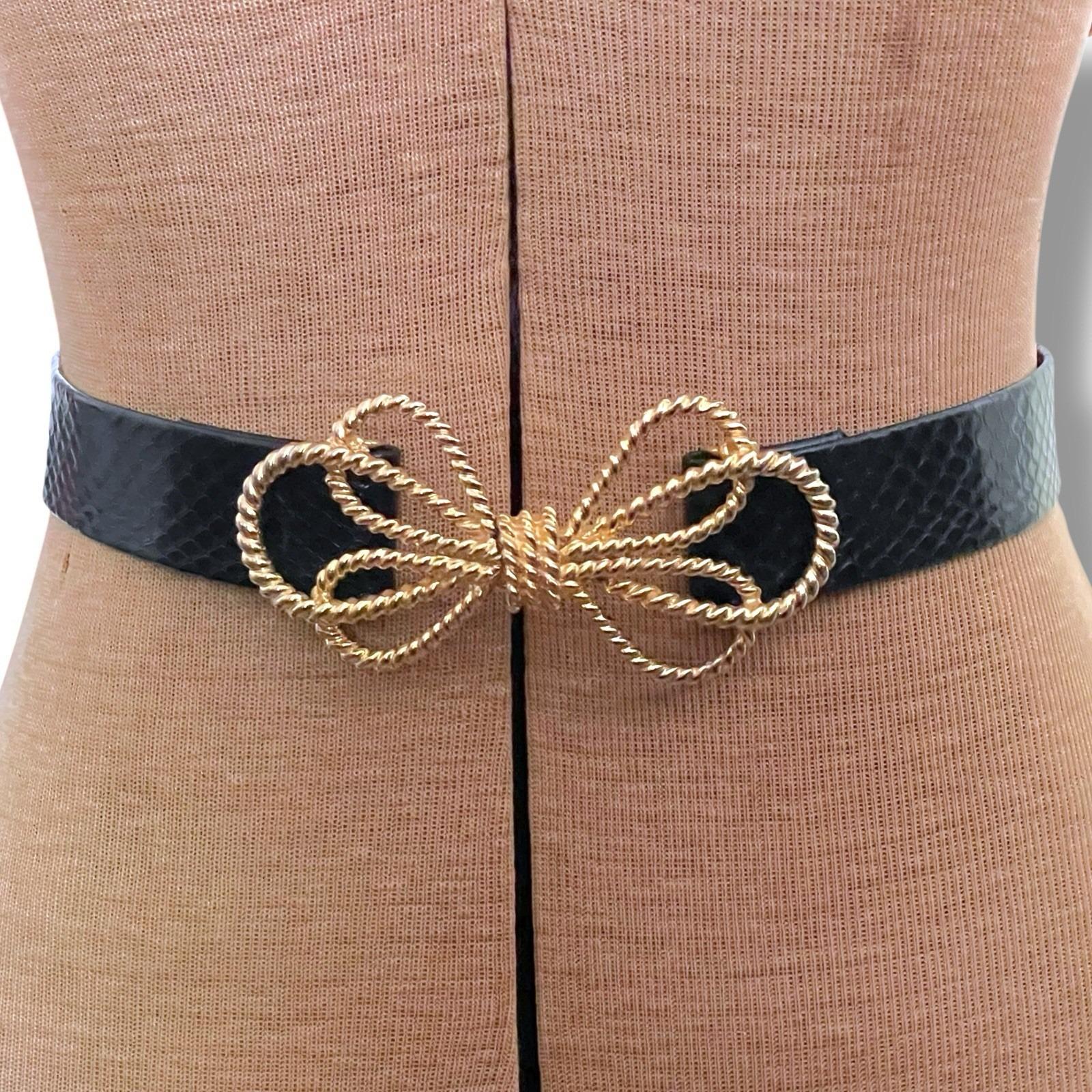 Vintage 1980 Mimi Di N Black Skinny Belt Gold Tone Alligator Buckle Adjustable 1980s gold brass alligator buckle black leather belt  main image 2