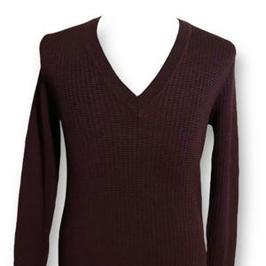 Suéter vintage HAUTE Vincenzo de Cotiis para hombre / Talla grande / Suéter de cuello en V acanalado de lana virgen a rayas / Ropa vintage para hombre / Ropa vintage de lujo