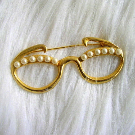 Vintage 1960s Diamond Shaped Gold Tone Pin Eyeglass Holder Starburst Textured