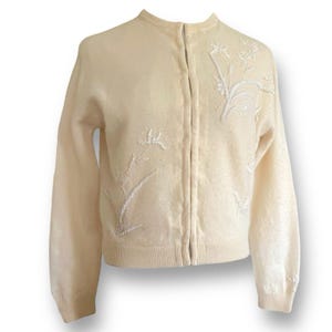 Vintage 1950’s Macys Women’s Cardigan / Size X-Small to Small / Cream Beaded Wool & Angora Sweater
