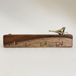 Minimalist Wood Key Rack with Brass Hooks – Modern & Rustic Wall-Mounted Entryway Organizer.