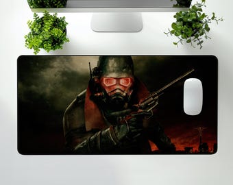 Fallout Mouse Pad: Post-Apocalyptic Gaming Desk Mat (16x32)