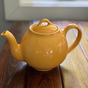 Vintage Lipton Teapot - Mustard Yellow