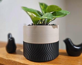 Mid-Century Modern Planter: Two-Tone 3D Printed Plant Pot with Drainage