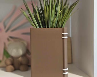 Standing Book Planter: 3D Printed Bookshelf Decor with Drainage
