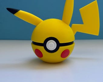 Pikachu Pokeball Toy / prop
