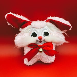 Handmade Bunny Purse Charm Keychain Plushie – Kawaii Rabbit Bag Accessory with Bell & Red Bow – Cute Animal Key Ring – Gift for Plush Lovers