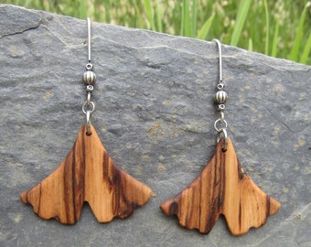 Earrings olive wood Ginkgo leaf leaves wooden jewelry earhangers alentejoazul vegan ginkgo biloba natural portugal boho hippy gift present