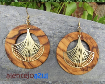 Earrings olive wood Ginkgo leaf leaves large gold plated gildet ethno yoga créoles round wooden earhangers boho alentejoazul natural jewelry