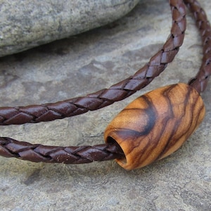 Ketting olijfhouten buis hanger gevlochten leren koord bruin roestvrijstalen houten sieraden alentejoazul ketting voor mannen, man portugal