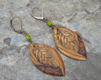 Earrings olive wood leaf leaves hoop green glass wooden earhangers alentejoazul bronze natural wooden jewelry vegan boho hippy