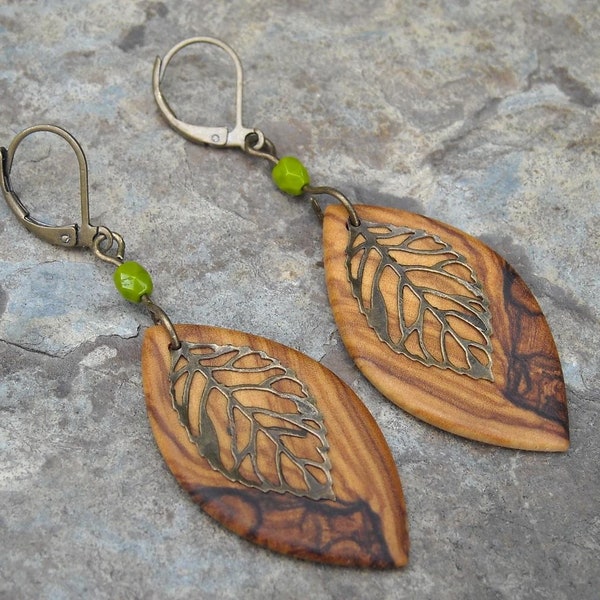 Boucles d'oreilles bois d'olivier feuilles vert olive verre alentejoazul portugal feuille bois bijoux végétalien naturel boho olive