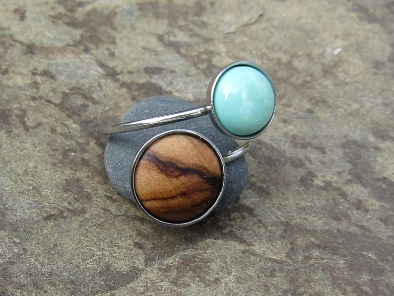 double ring olive wood turquoise howlite stainless steel adjustable cabochon wooden jewelry Hypoallergenic alentejoazul olive tree vegan zdjęcie 3