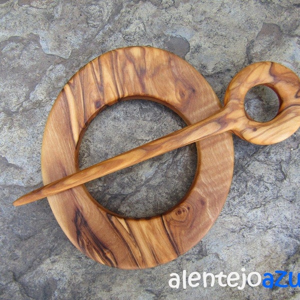 Shawl Pin olive wood Scarf pin needle buckle wooden accessoire knitting alentejoazul handmade portugal vegan natural