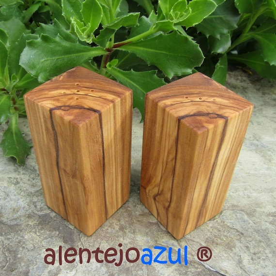 Salz und Pfeffer Streuer Olivenholz  Salzstreuer Gewürz Streuer Holz alentejoazul menage set feinschmecker gourmet holz liebhaber küche koch