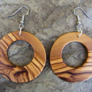 Earrings olive wood Hoops 1.96 light 5cm créoles round wooden hoop earhangers alentejoazul natural jewelry portugal vegan earhanger dangle image 4