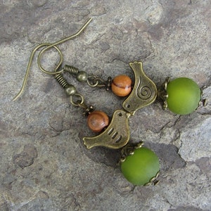 Earrings olive wood Bird olive green bronze wooden jewelry birds silveralentejoazul earhangers natural jewelry image 2