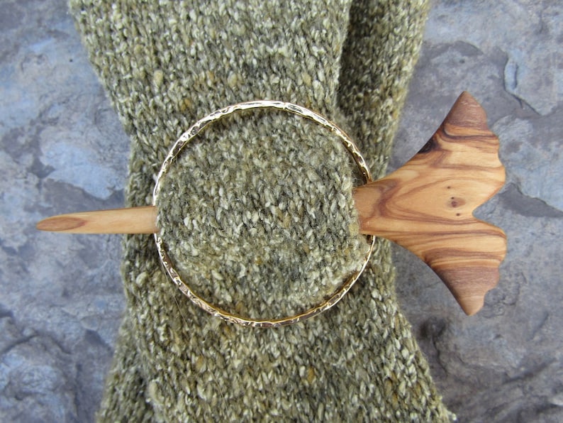 Hairpin Ginkgo leaf olive wood circle ring Hairfork shawl pin bun Hair stick wooden hair slide round barrette leaves scarf pin alentejoazul image 9