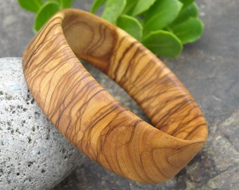 Bangle olive wood Bracelet wooden jewelry alentejoazul ,olive tree, portugal handmade natural jewelry vegan boho christmas present friend