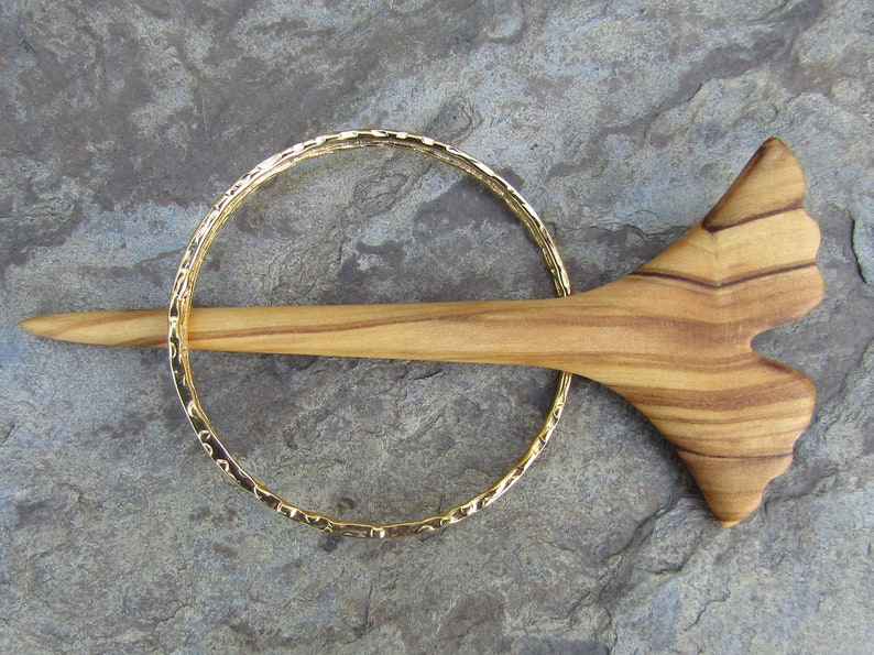 Hairpin Ginkgo leaf olive wood circle ring Hairfork shawl pin bun Hair stick wooden hair slide round barrette leaves scarf pin alentejoazul image 4