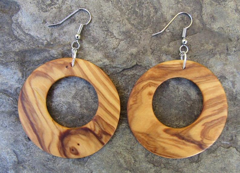 Earrings olive wood Hoops 1.96 light 5cm créoles round wooden hoop earhangers alentejoazul natural jewelry portugal vegan earhanger dangle image 5