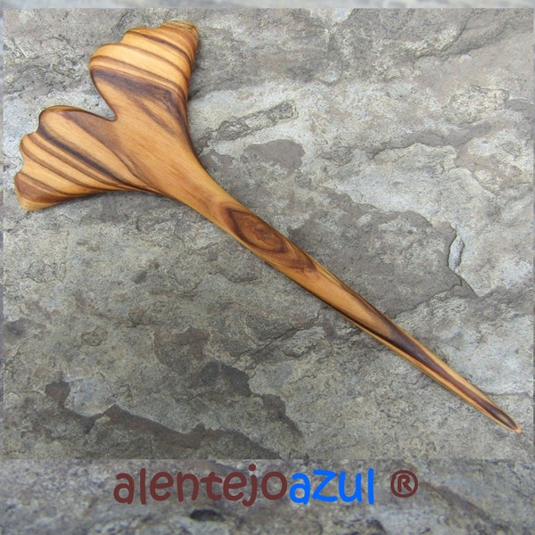 Hairpin Ginkgo leaf olive wood Hairfork shawl pin Hairstick wooden hair stick leaves scarf pin alentejoazul handmade vegan natural