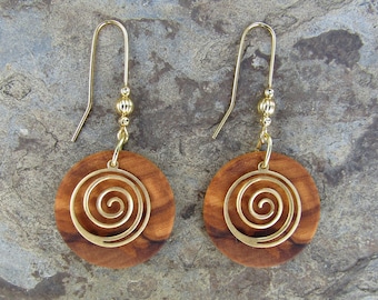 Earrings olive wood spiral swirl gold plated coil g infinity ethno yoga créoles round wooden golden boho alentejoazul natural jewelry vegan