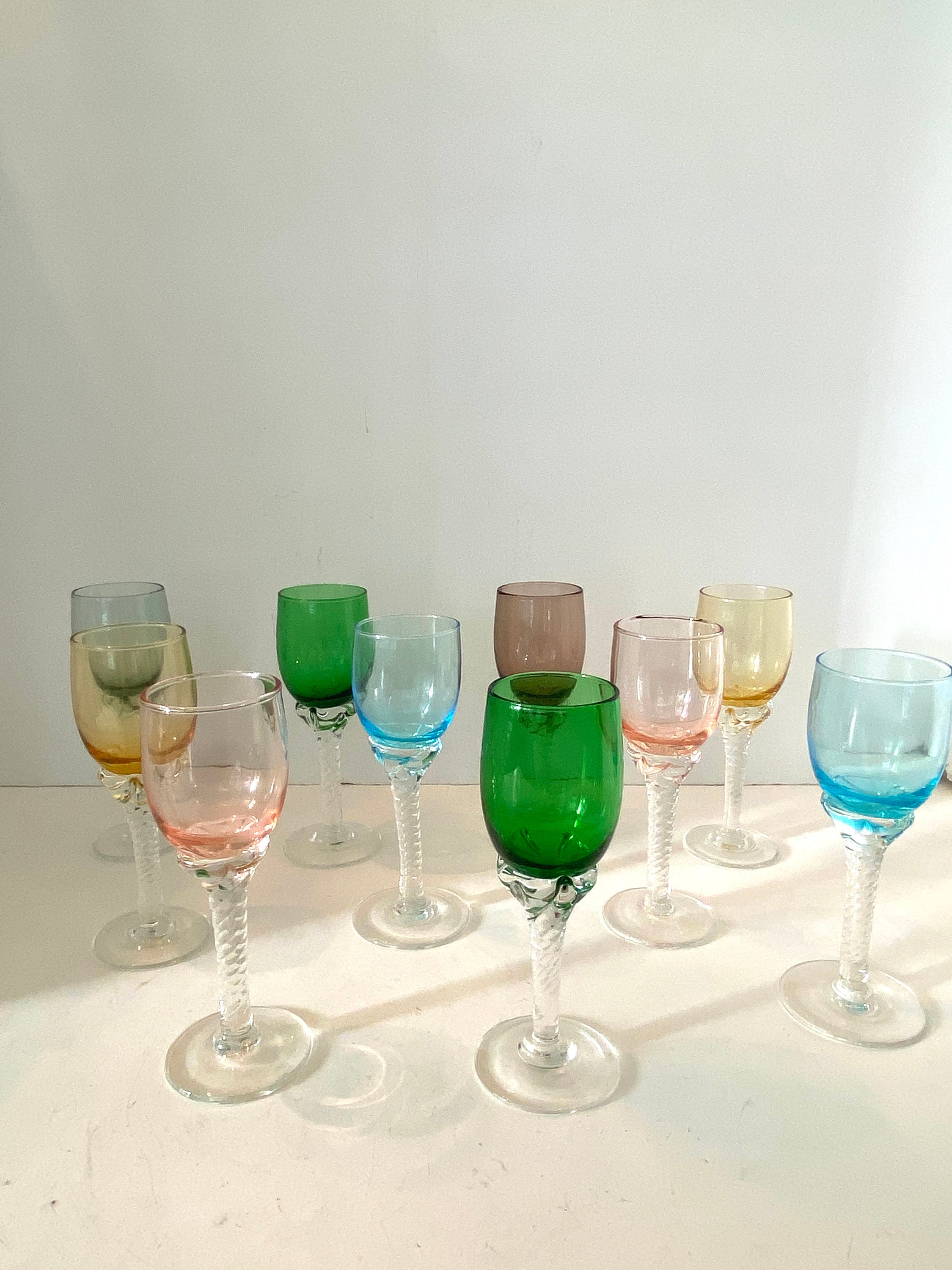Vtg Multicoloured Cordial Glasses Long Stemmed Liqueur Glass Set in Varying  Shapes & Colours 5pc Set 