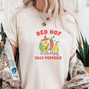 Red Hot Chili Peppers Vintage T-Shirt , Red Hot Chili Peppers Tour Shirt , RHCP Graphic Unisex T-Shirt