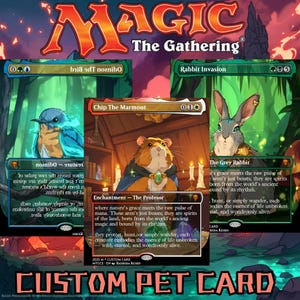 Può includere: Carte personalizzate Magic: The Gathering per animali domestici con un uccello azzurro, una marmotta e un coniglio grigio. Le carte hanno illustrazioni e testo unici, con la scritta "Custom Pet Card" in basso.