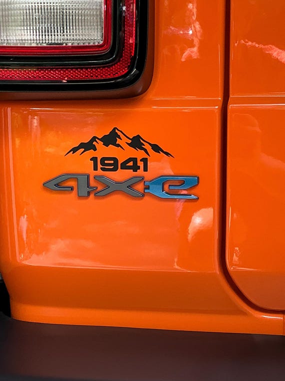 Mountain Vinyl Decal Accessory Outdoor Adventure Retro Design Weatherproof Sticker Offroad Vehicle Bumper Decoration Rugged Graphic