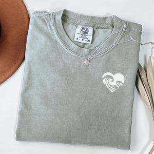Summer Comfort Colors® Ocean Shirt, Coastal Tee, Womens Cute Vacation Tops, Trendy Summer Tee, Ocean Lover Gift For Surfer T-Shirt Berry